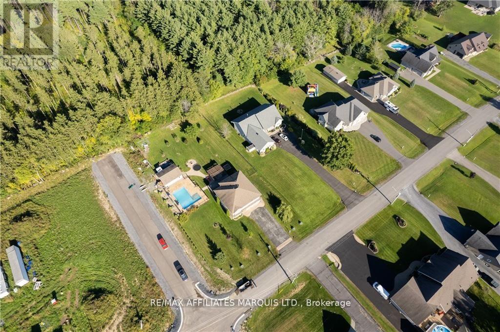 6547 Sapphire Drive, South Glengarry, Ontario  K6H 7J1 - Photo 22 - X11952114