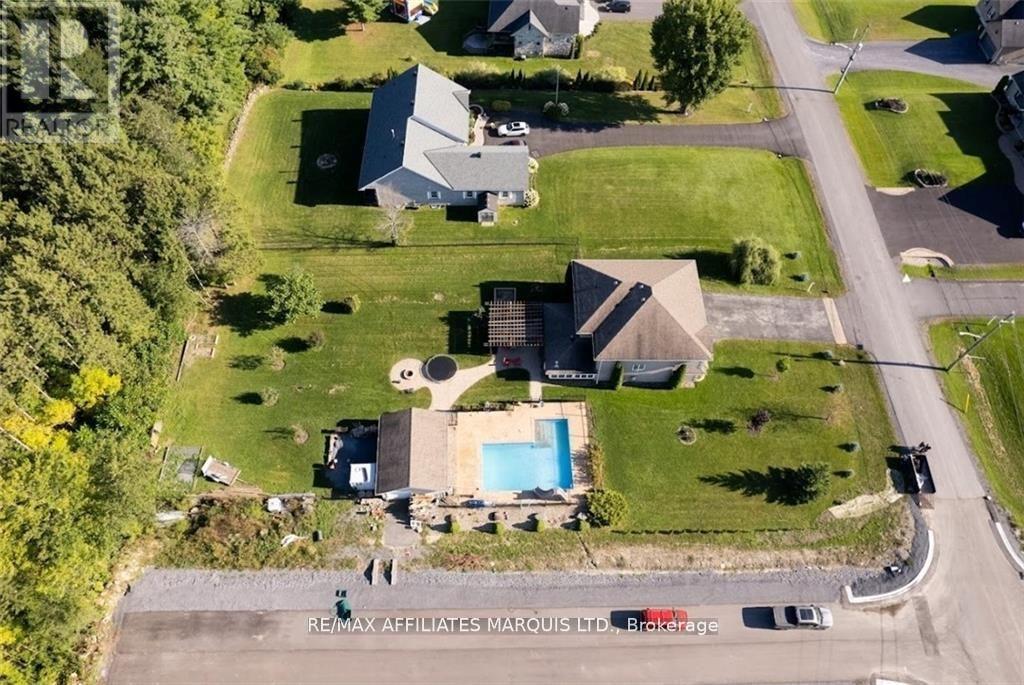 6547 Sapphire Drive, South Glengarry, Ontario  K6H 7J1 - Photo 5 - X11952114