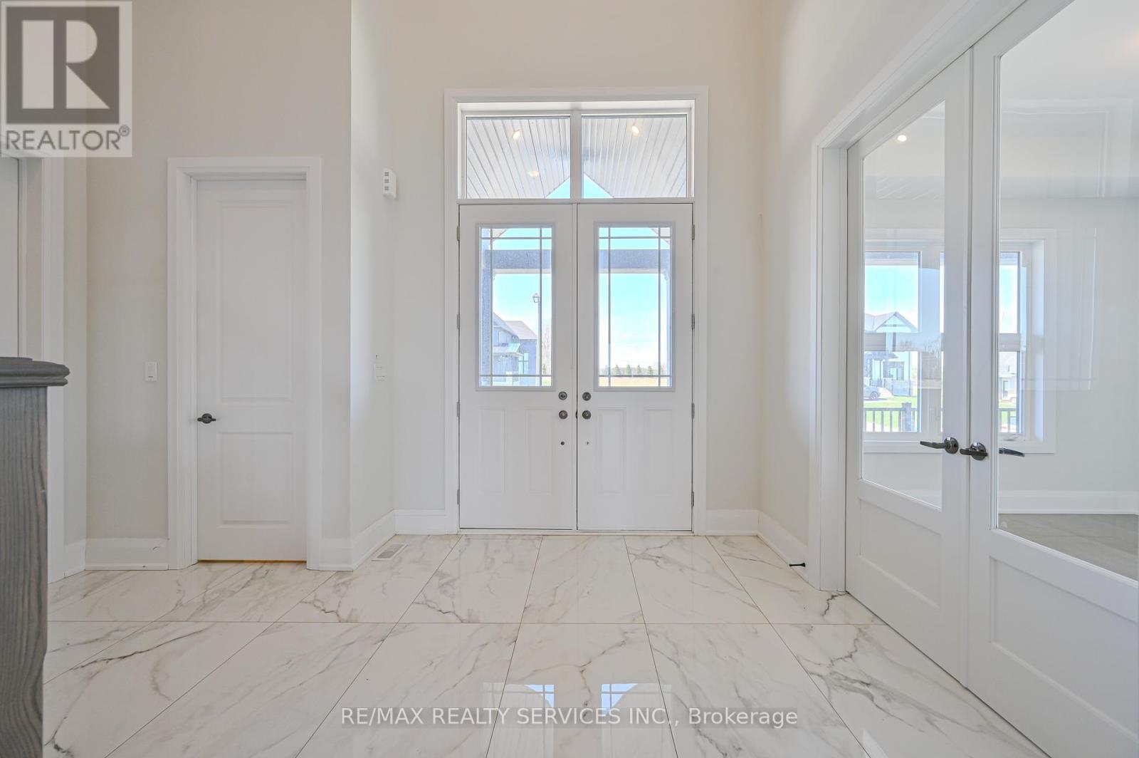 55 William Crisp Drive, Caledon, Ontario  L7K 2R7 - Photo 6 - W12122630