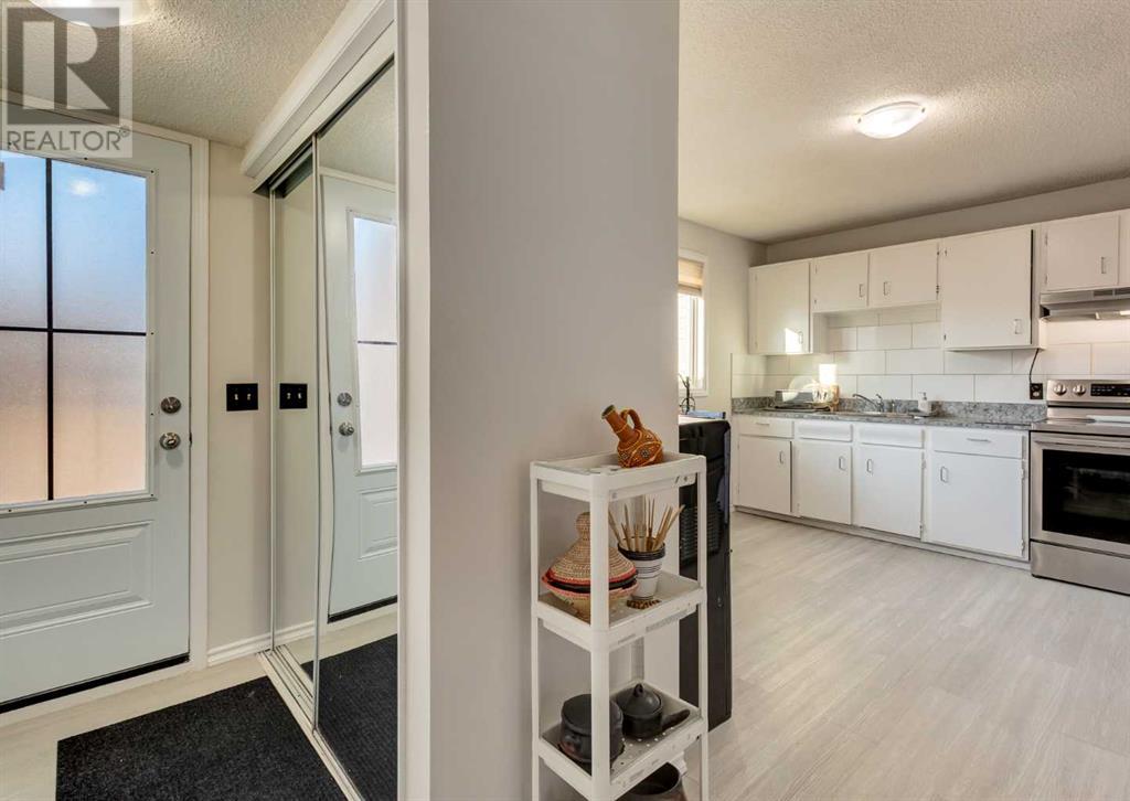 Property at 629 40 Street NE image 5