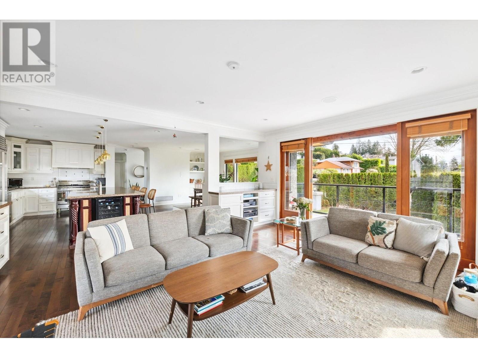1031 Inglewood Avenue, West Vancouver, British Columbia  V7T 1Y1 - Photo 8 - R2985111