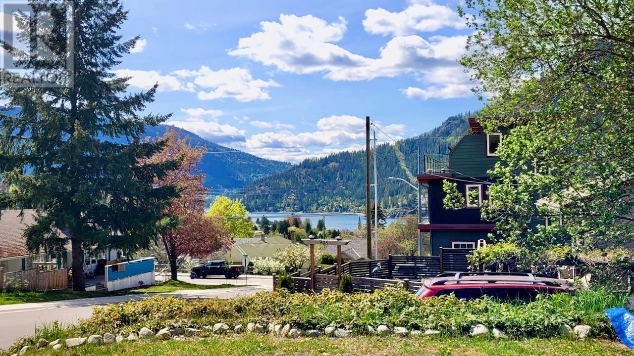 921 Davies Street, Nelson, British Columbia  V1L 3T8 - Photo 18 - 10343723