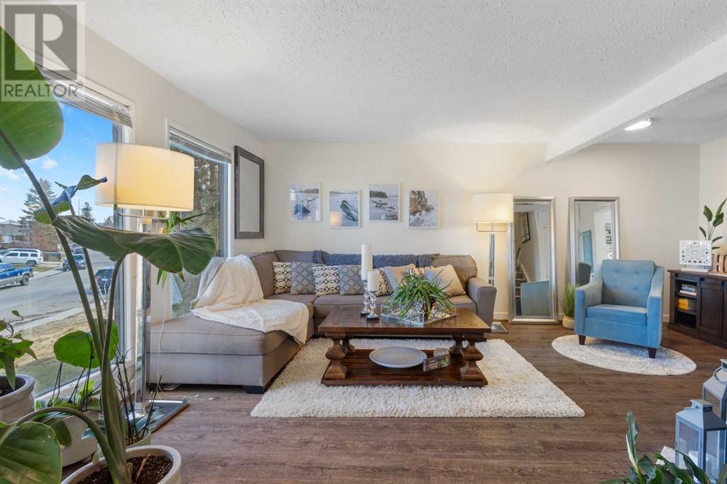 Property at 39 Templeby Way NE image 4