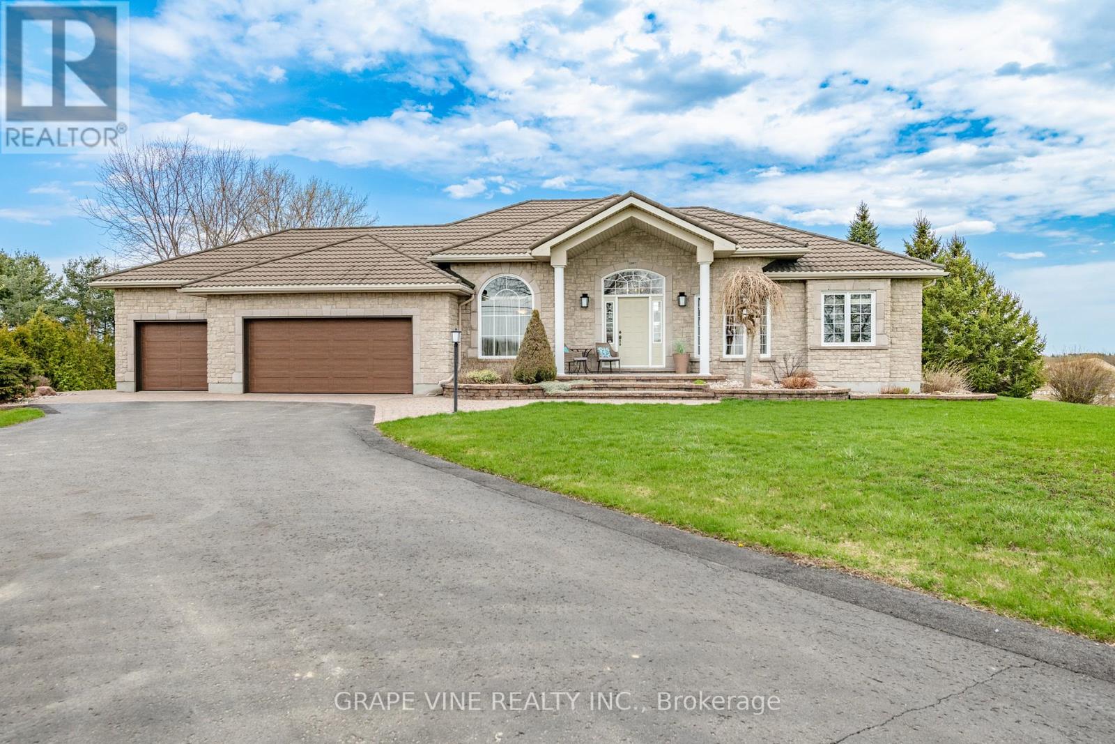 Property at 1367 STE MARIE STREET image 1