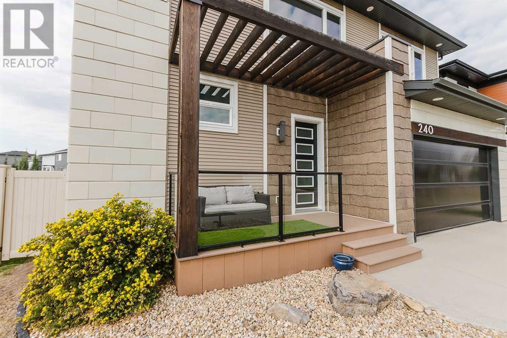 240 Ellington Crescent, Red Deer, Alberta  T4P 3E1 - Photo 2 - A2160238