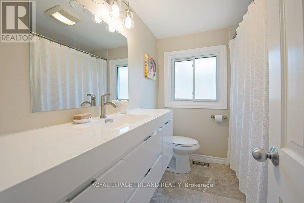 673 Algoma Avenue, London North, Ontario  N5X 1W4 - Photo 21 - X12086128