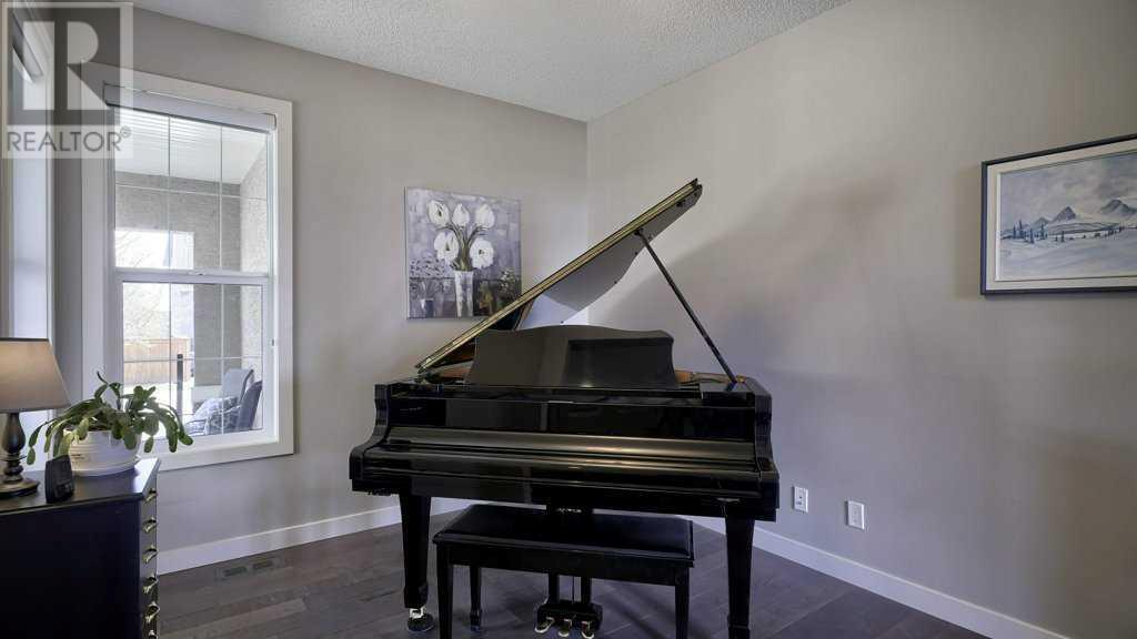 Property at 101 Cranarch Common SE image 4