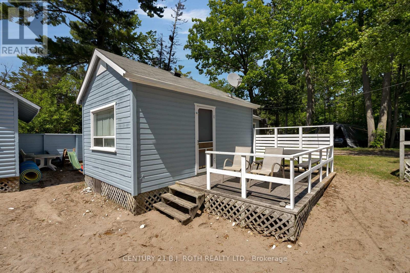 2026 Tiny Beaches Road S, Tiny, Ontario  L0L 1P1 - Photo 22 - S12122095