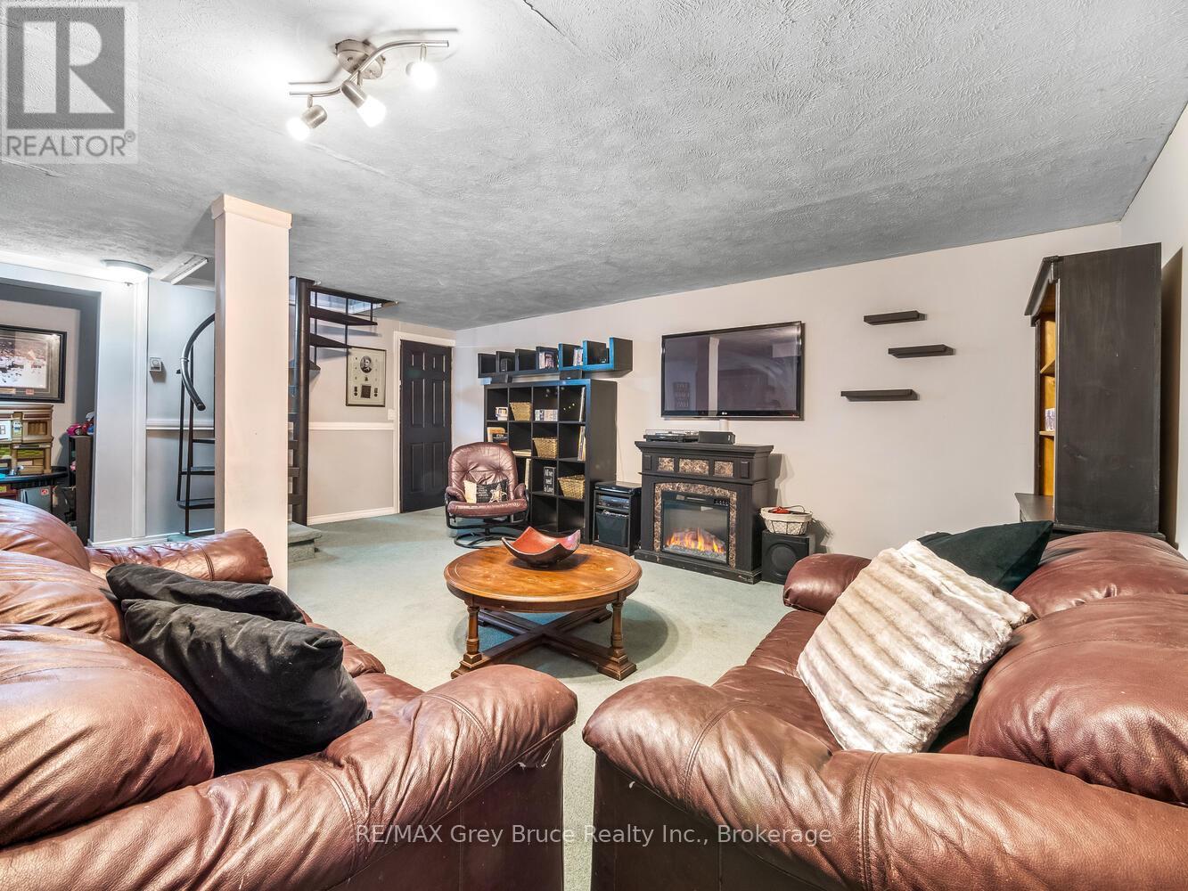 106 Elder Lane, Chatsworth, Ontario  N0H 1G0 - Photo 25 - X12122652