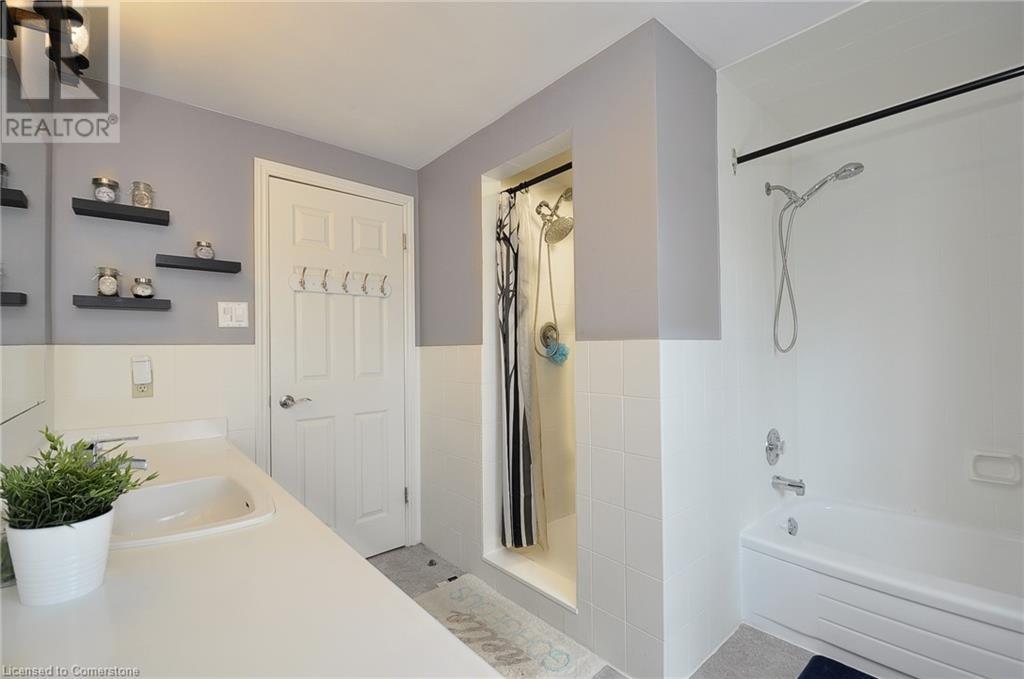 47 Stoke Court, Kitchener, Ontario  N2N 1Z5 - Photo 31 - 40723446