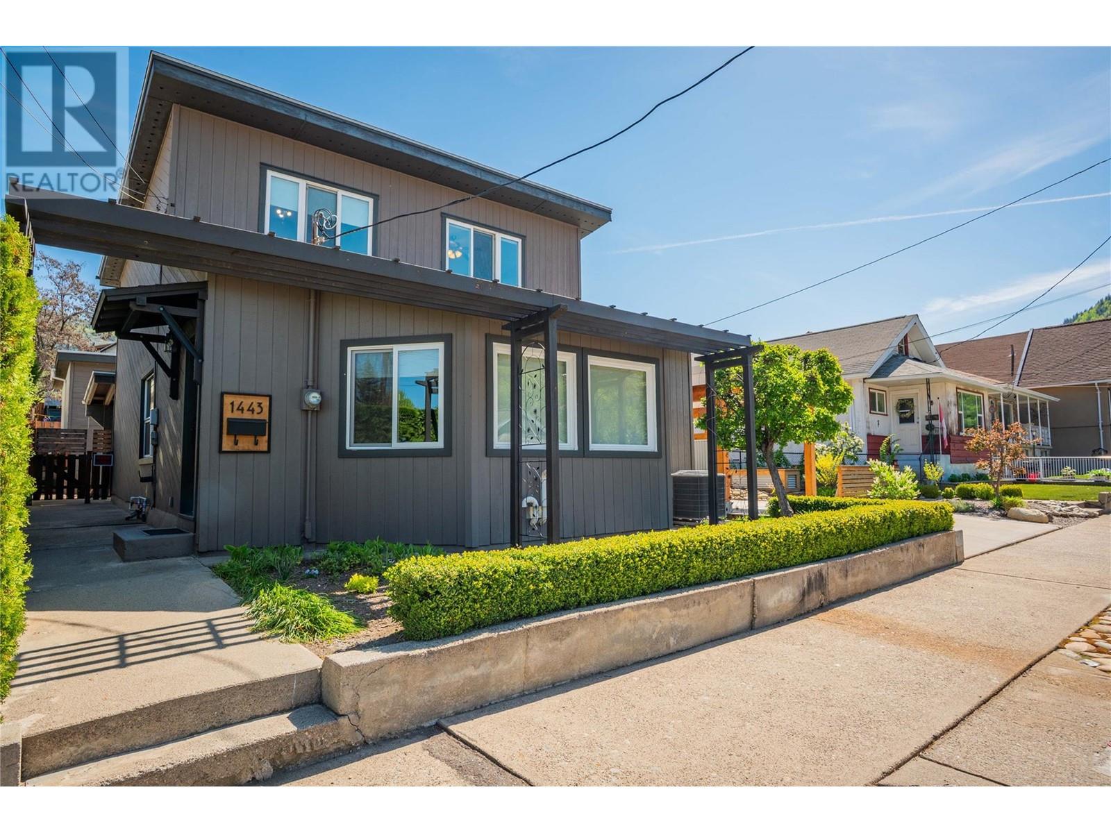 1443 Columbia Avenue, Trail, British Columbia