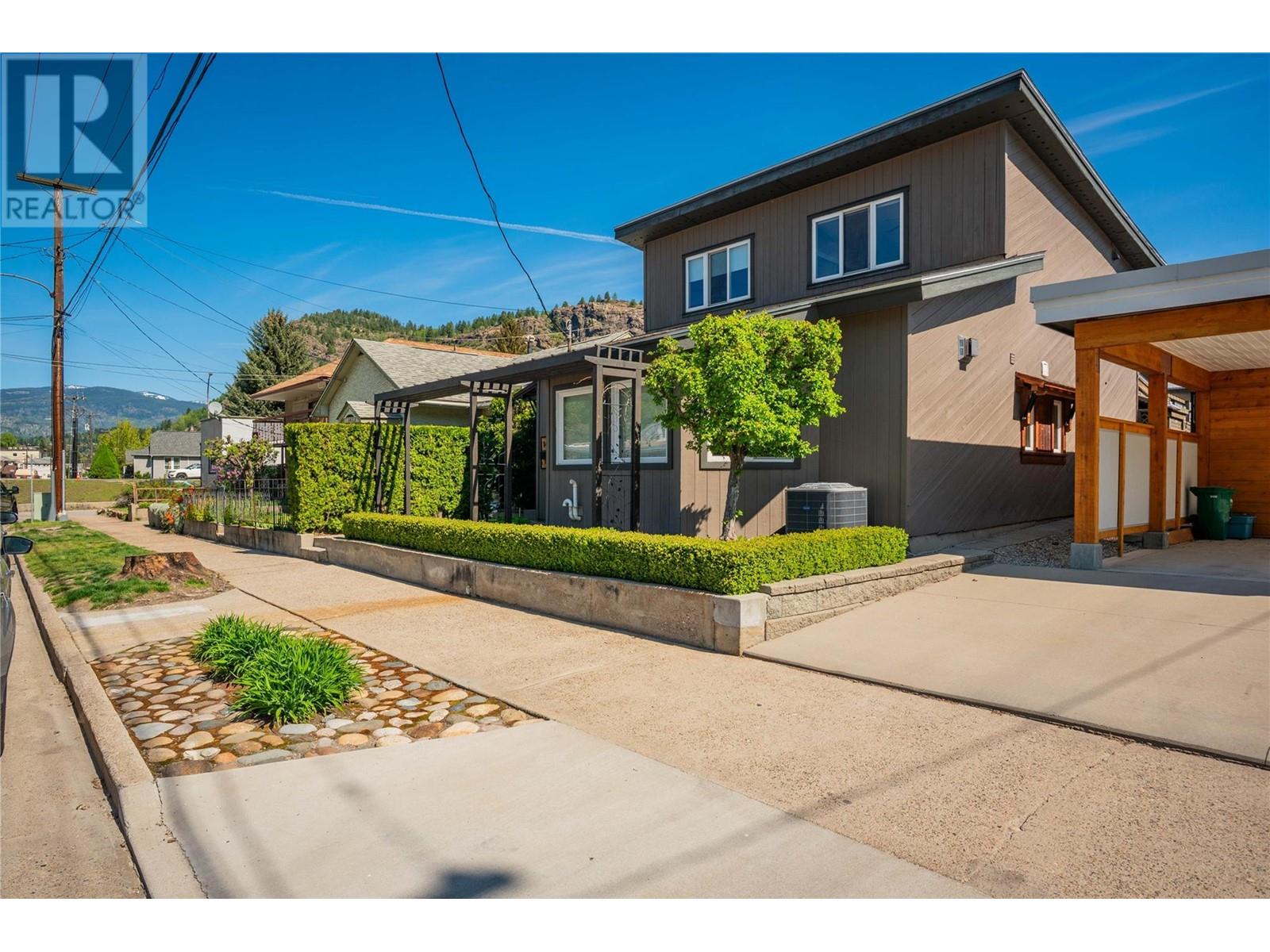 1443 Columbia Avenue, Trail, British Columbia  V1R 1J7 - Photo 3 - 10345993