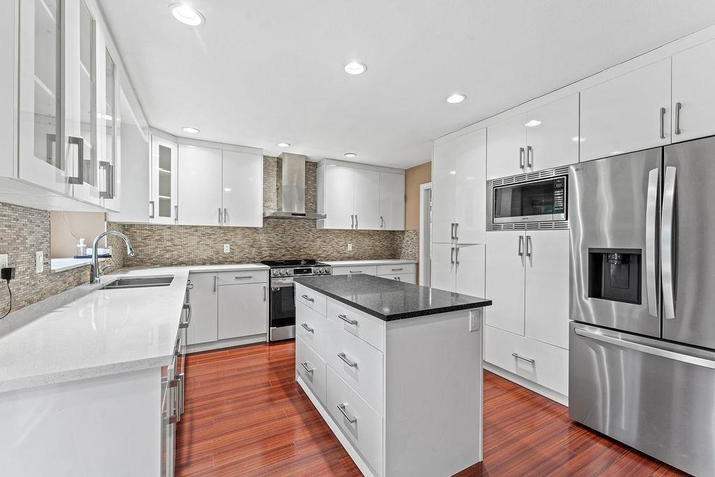 Property at 15473 27A AVENUE image 4