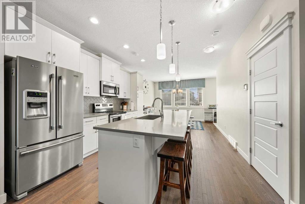 653 Redstone Drive Ne, Calgary, Alberta  T3N 1L1 - Photo 5 - A2214950