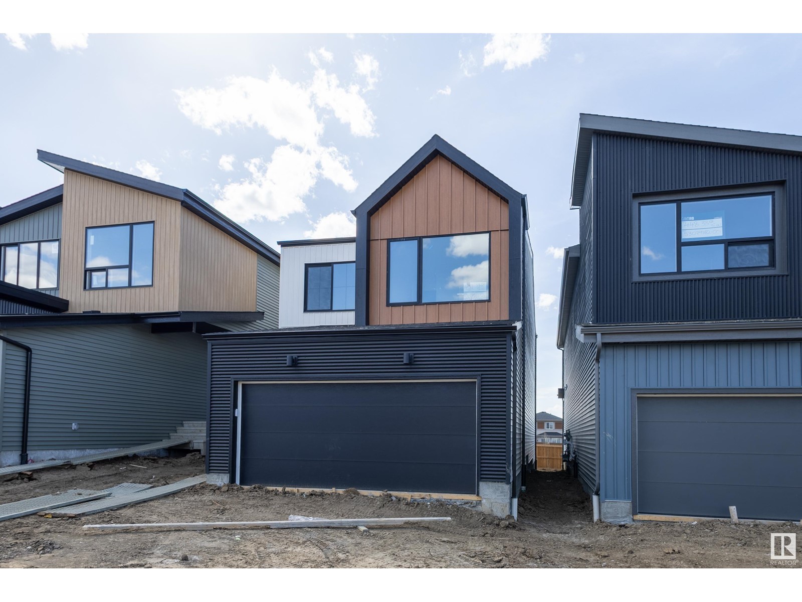 Property at 452 33 ST SW image 5