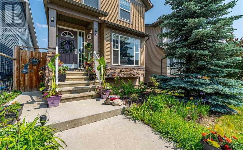 Property at 58 Silverado Plains Manor SW image 3