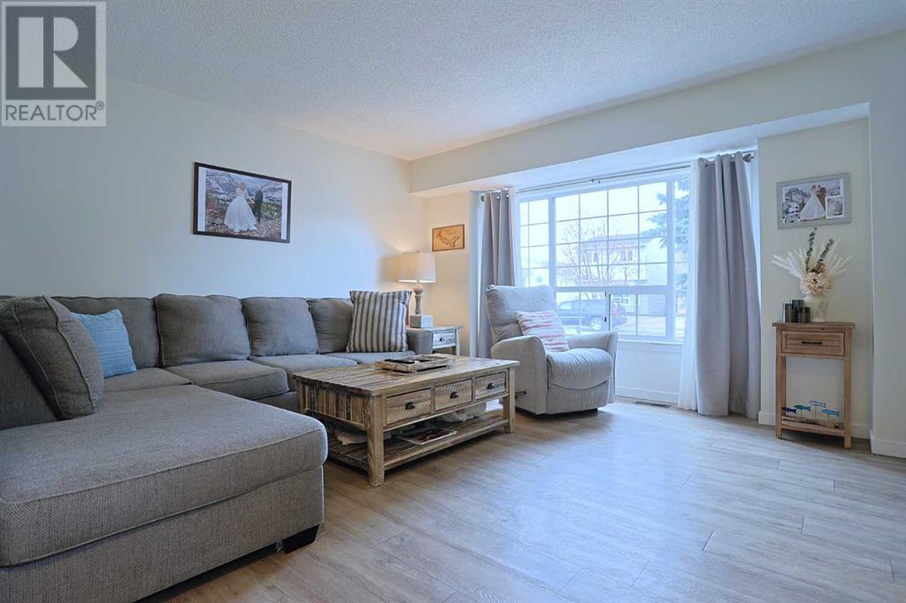 154 Martindale Drive Ne, Calgary, Alberta  T3J 3G6 - Photo 9 - A2204750