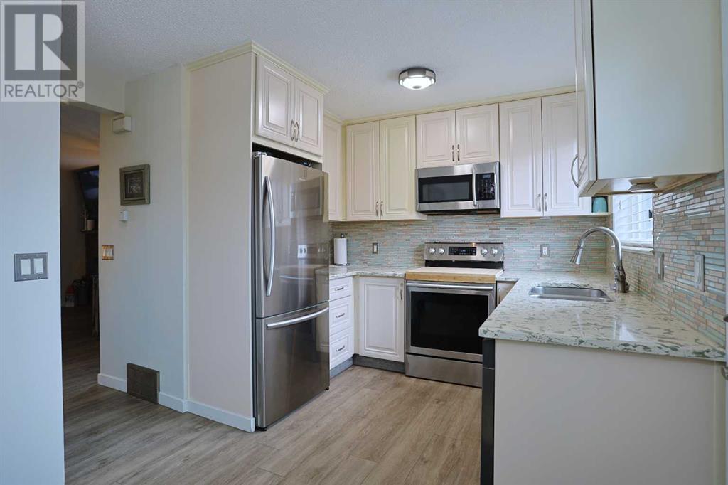 Property at 154 Martindale Drive NE image 3