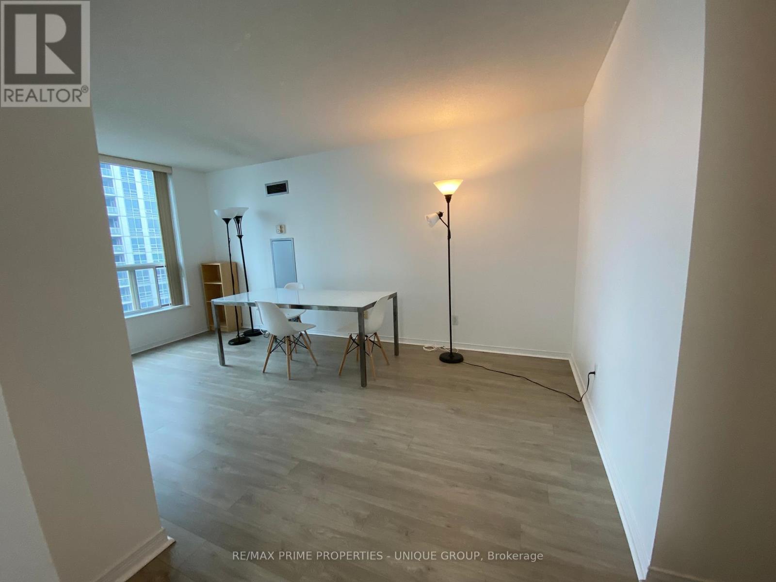 2802 - 750 Bay Street, Toronto, Ontario  M5G 1N6 - Photo 5 - C12014133