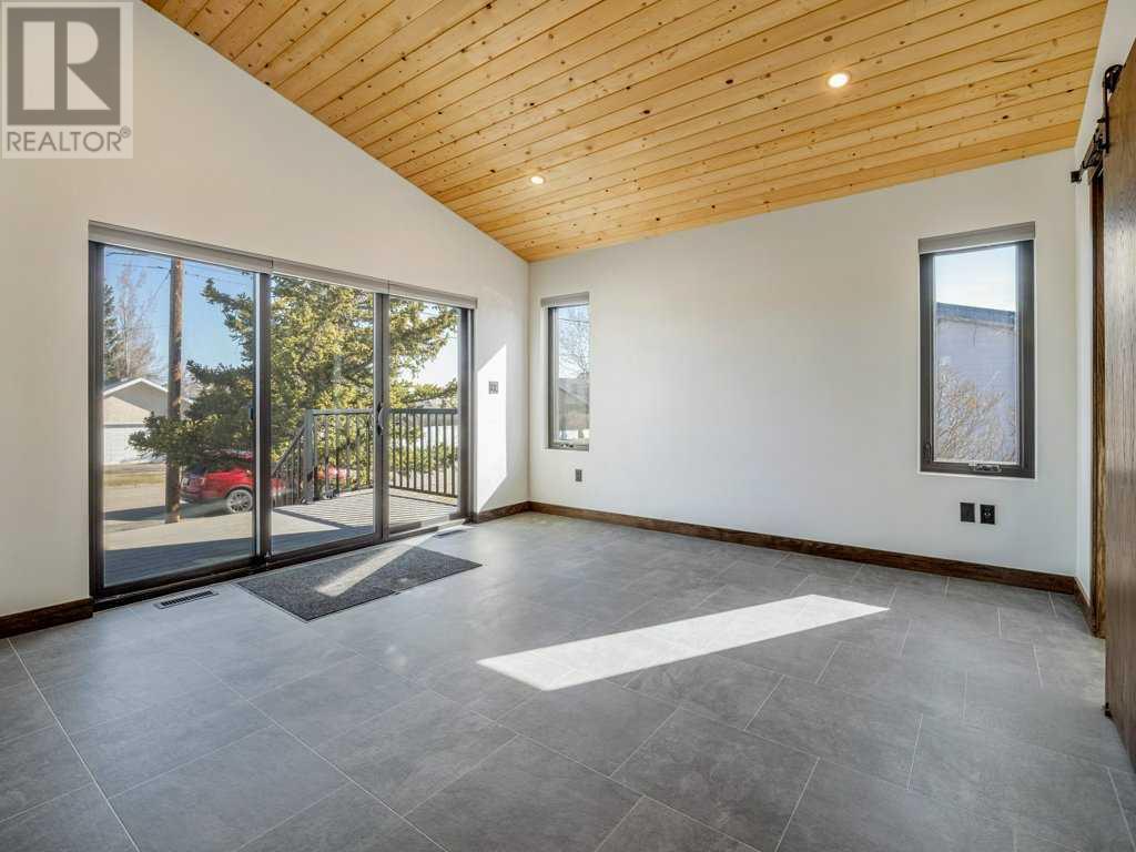 686 Lacombe Street, Pincher Creek, Alberta  T0K 1W0 - Photo 18 - A2207854