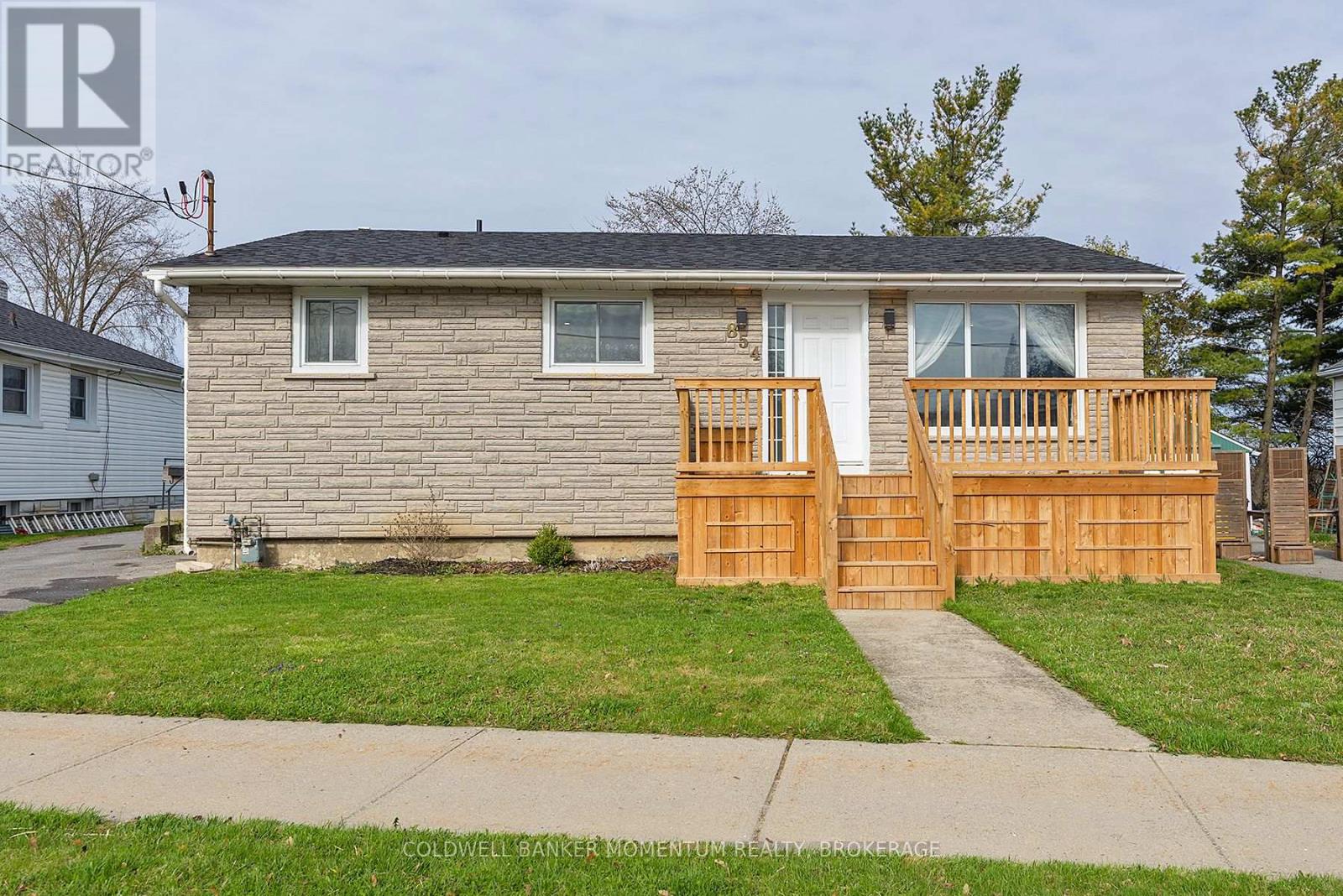 854 Victoria Street, Kingston (East Of Sir John A. Blvd), Ontario  K7K 4T7 - Photo 2 - X12122666