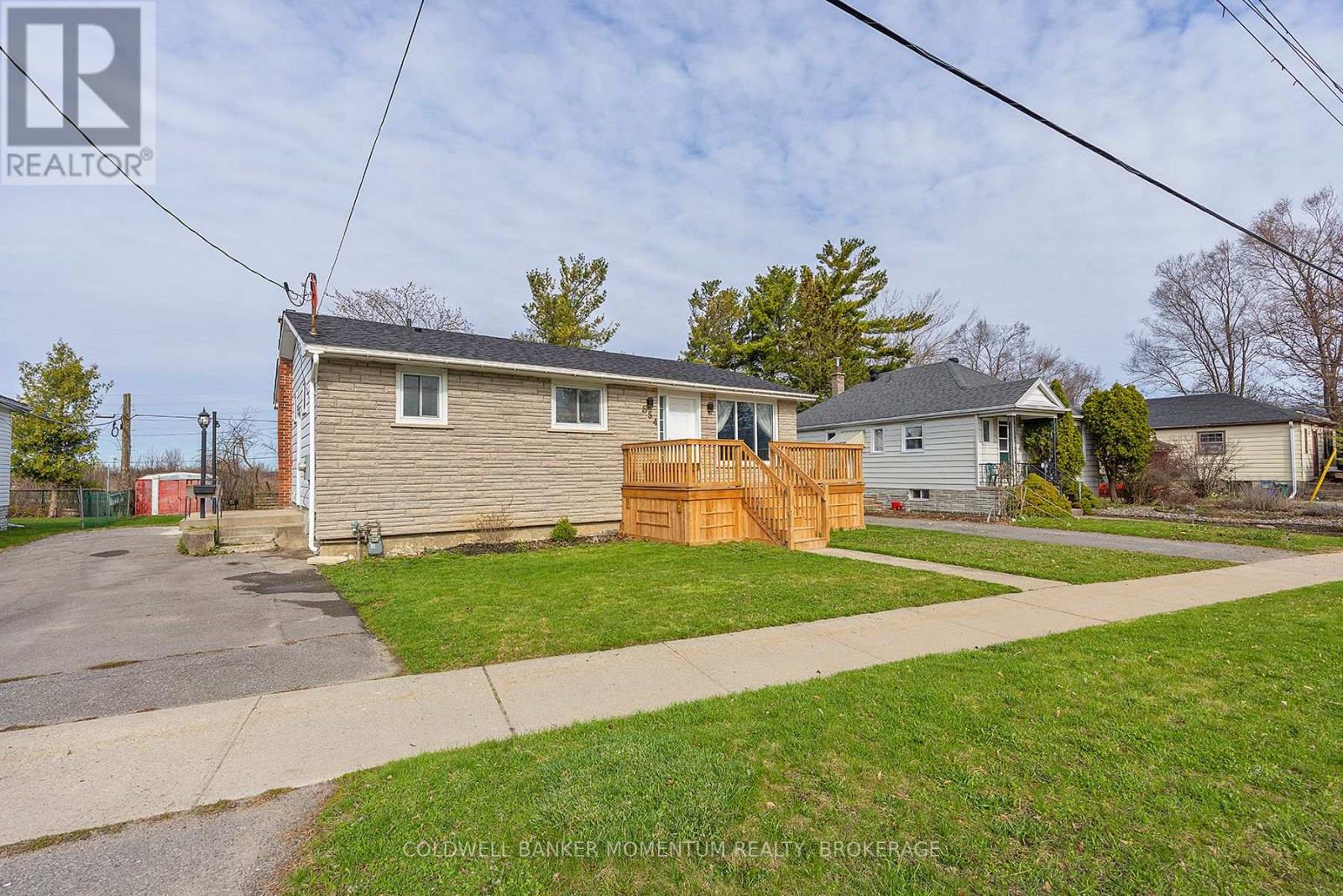 854 Victoria Street, Kingston (East Of Sir John A. Blvd), Ontario  K7K 4T7 - Photo 3 - X12122666