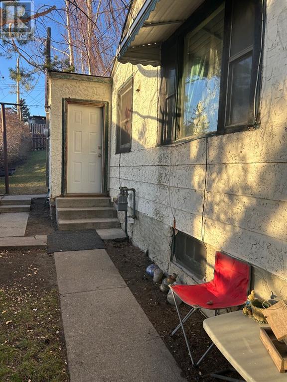 Property at 2740 11 Avenue SE image 3