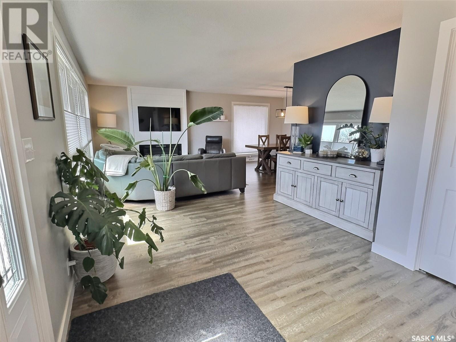 Property at 1017 2nd STREET image 2