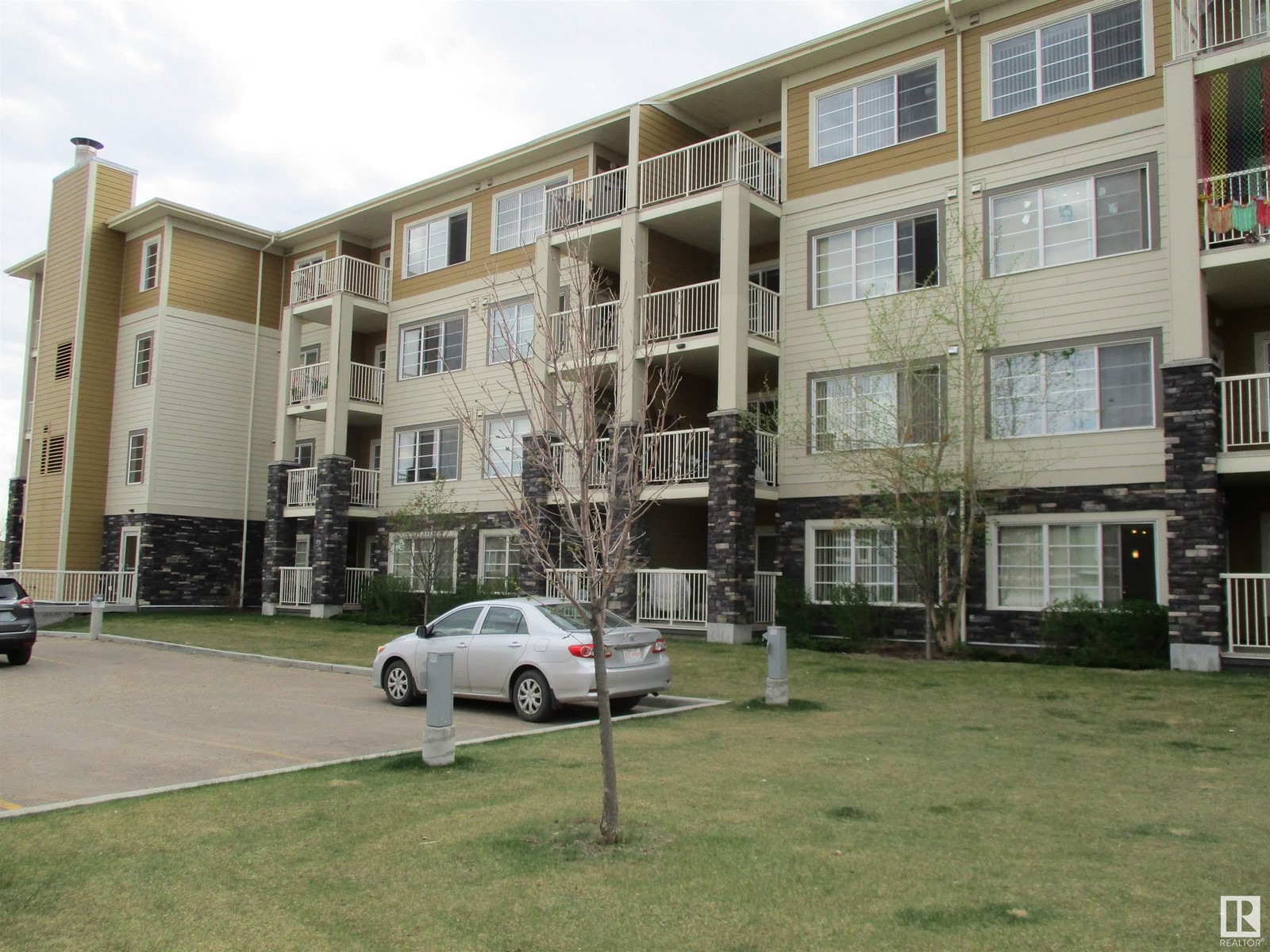 Property at #221 3670 139 AV NW image 1