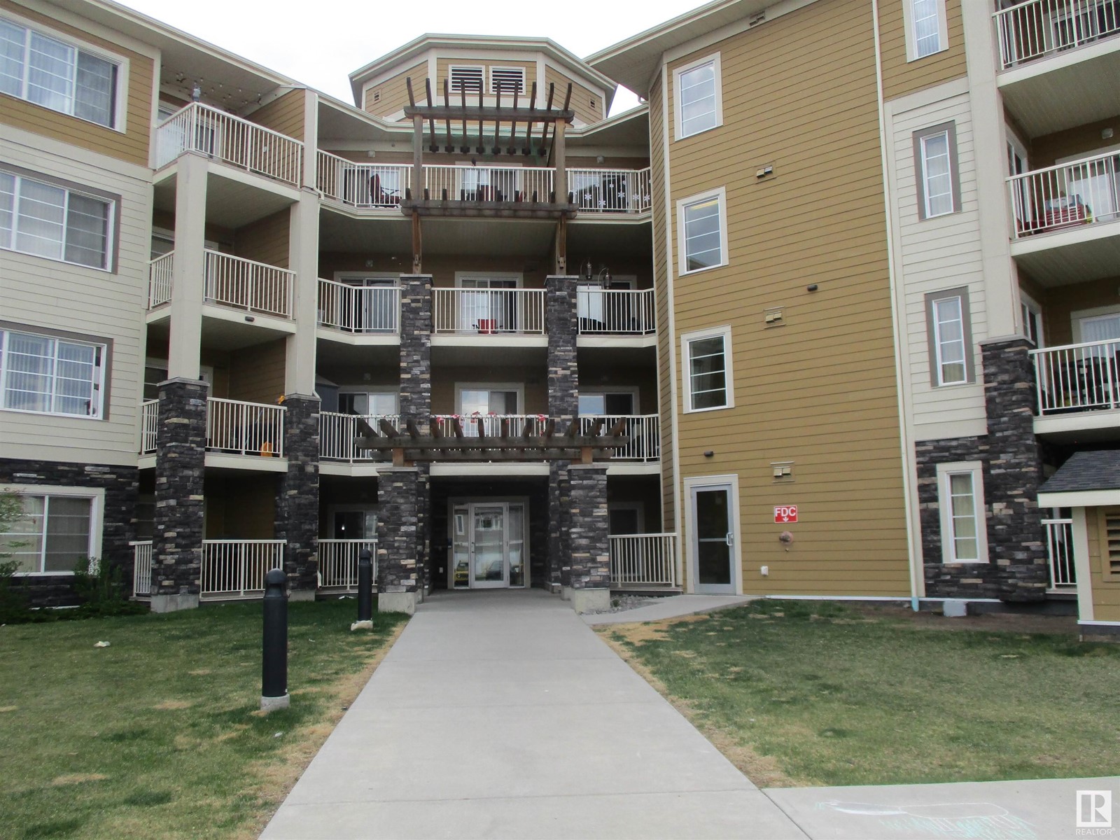 Property at #221 3670 139 AV NW image 3