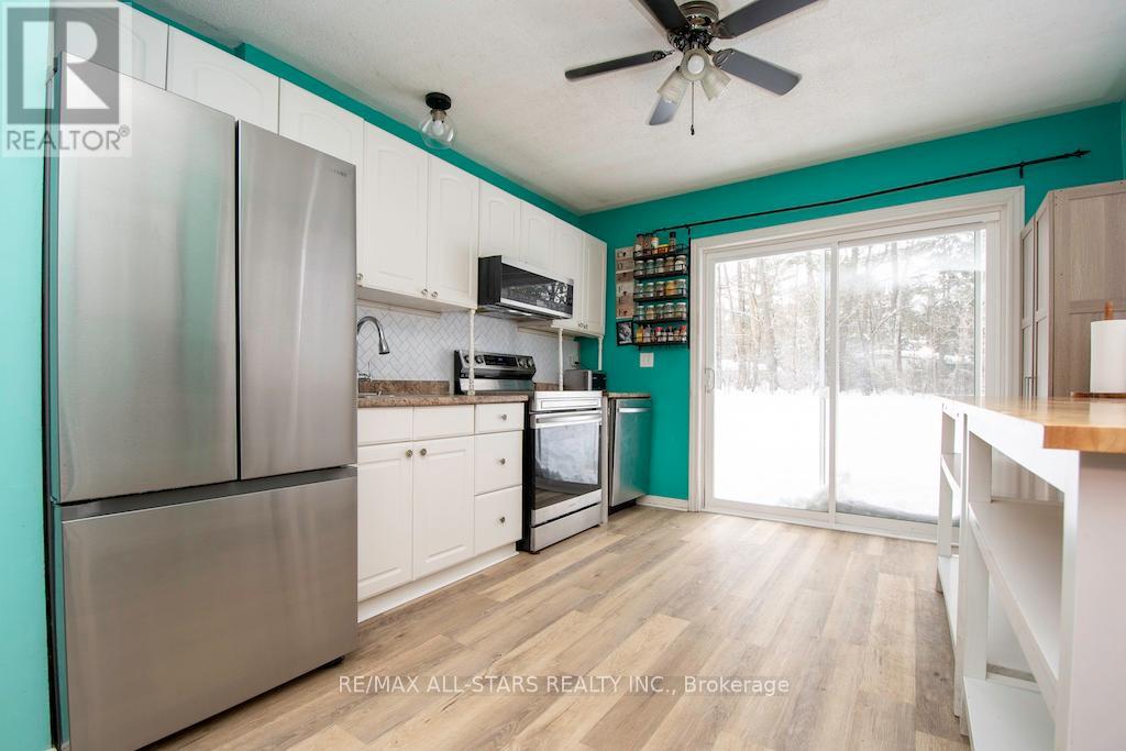 2 Oakwood Drive, Kawartha Lakes (Verulam), Ontario  K0M 1N0 - Photo 6 - X11974617