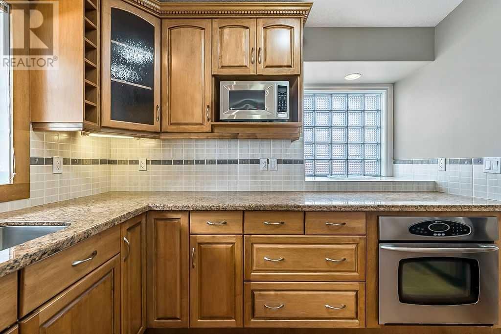 13 Prominence Path Sw, Calgary, Alberta  T3H 2W7 - Photo 11 - A2197616