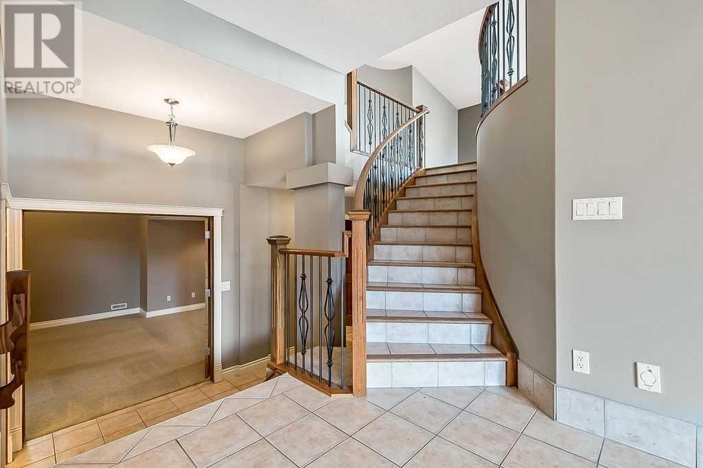 Property at 13 Prominence Path SW image 4