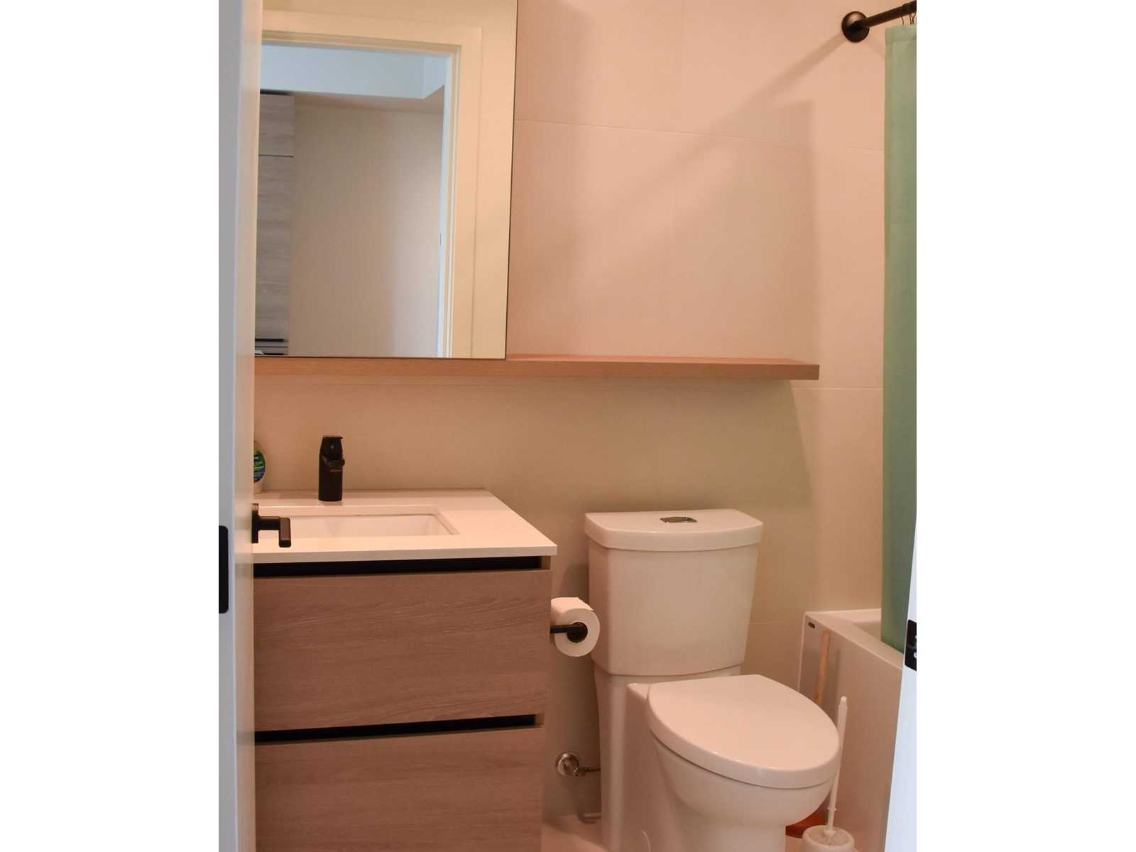 1608 10448 University Drive, Surrey, British Columbia  V3T 0S7 - Photo 5 - R2997676