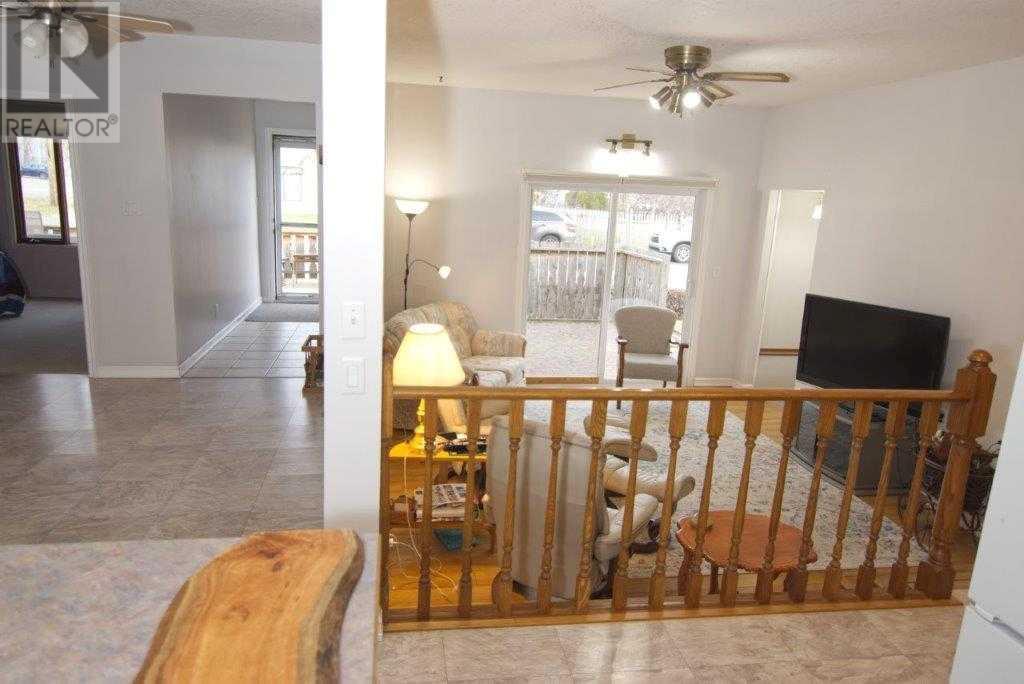 201 Elsinore Avenue, Standard, Alberta  T0J 3G0 - Photo 11 - A2177890