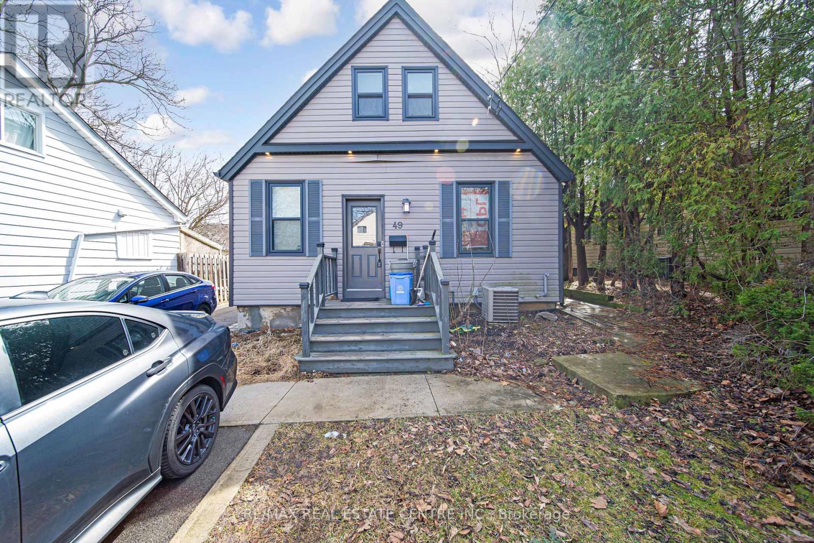 Property at 49 HILLVIEW STREET image 2