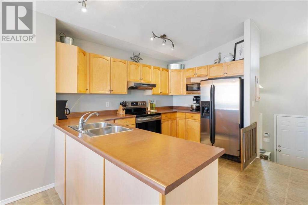 Property at 9806 90 Street image 5
