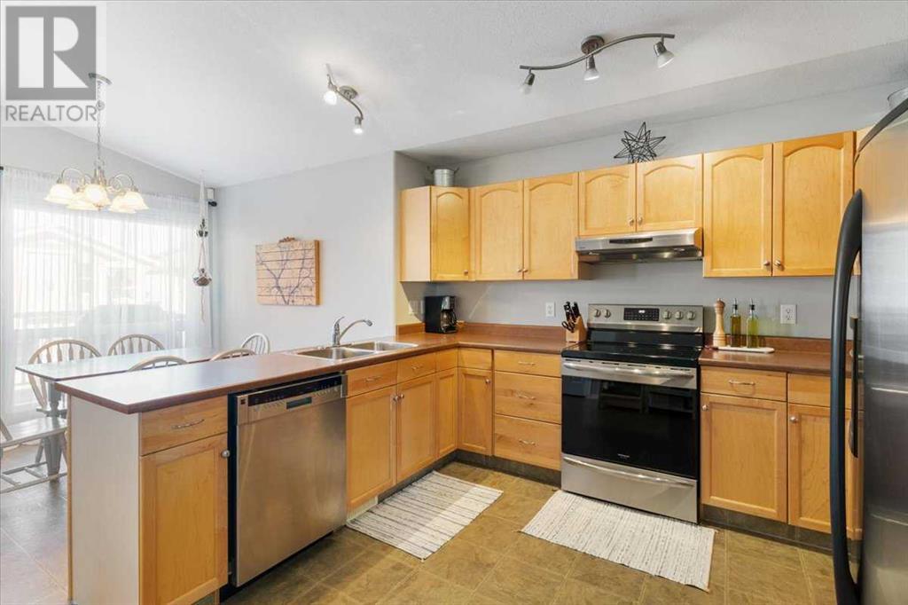 Property at 9806 90 Street image 3