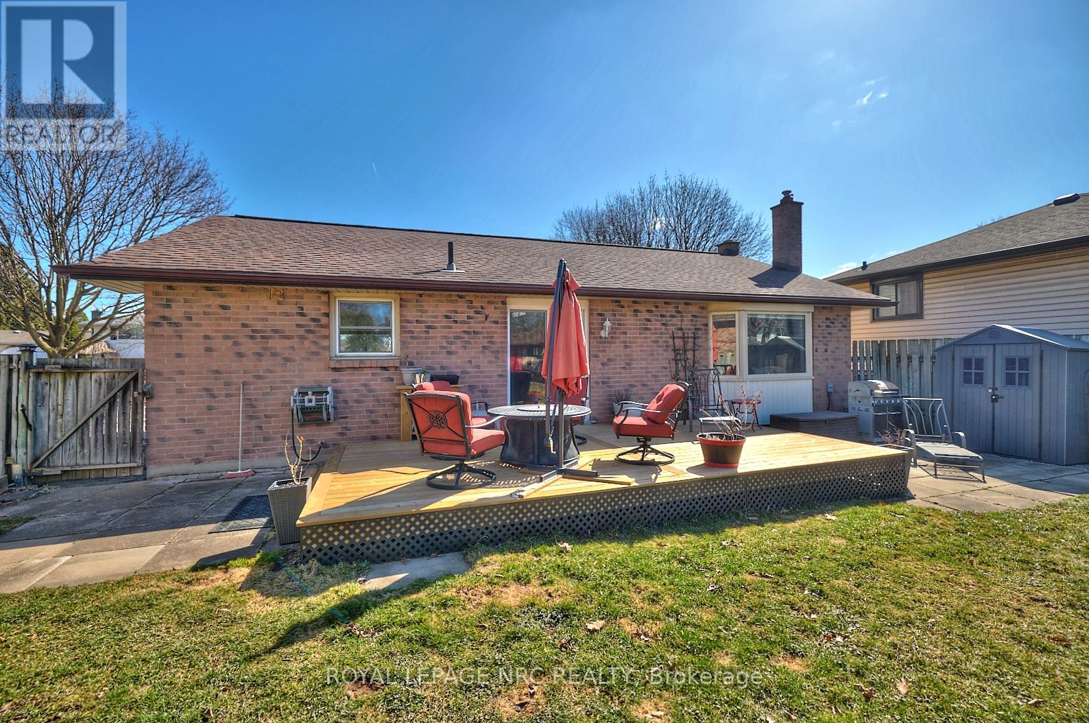 6484 Armstrong Drive, Niagara Falls, Ontario  L2H 2M1 - Photo 14 - X12122702