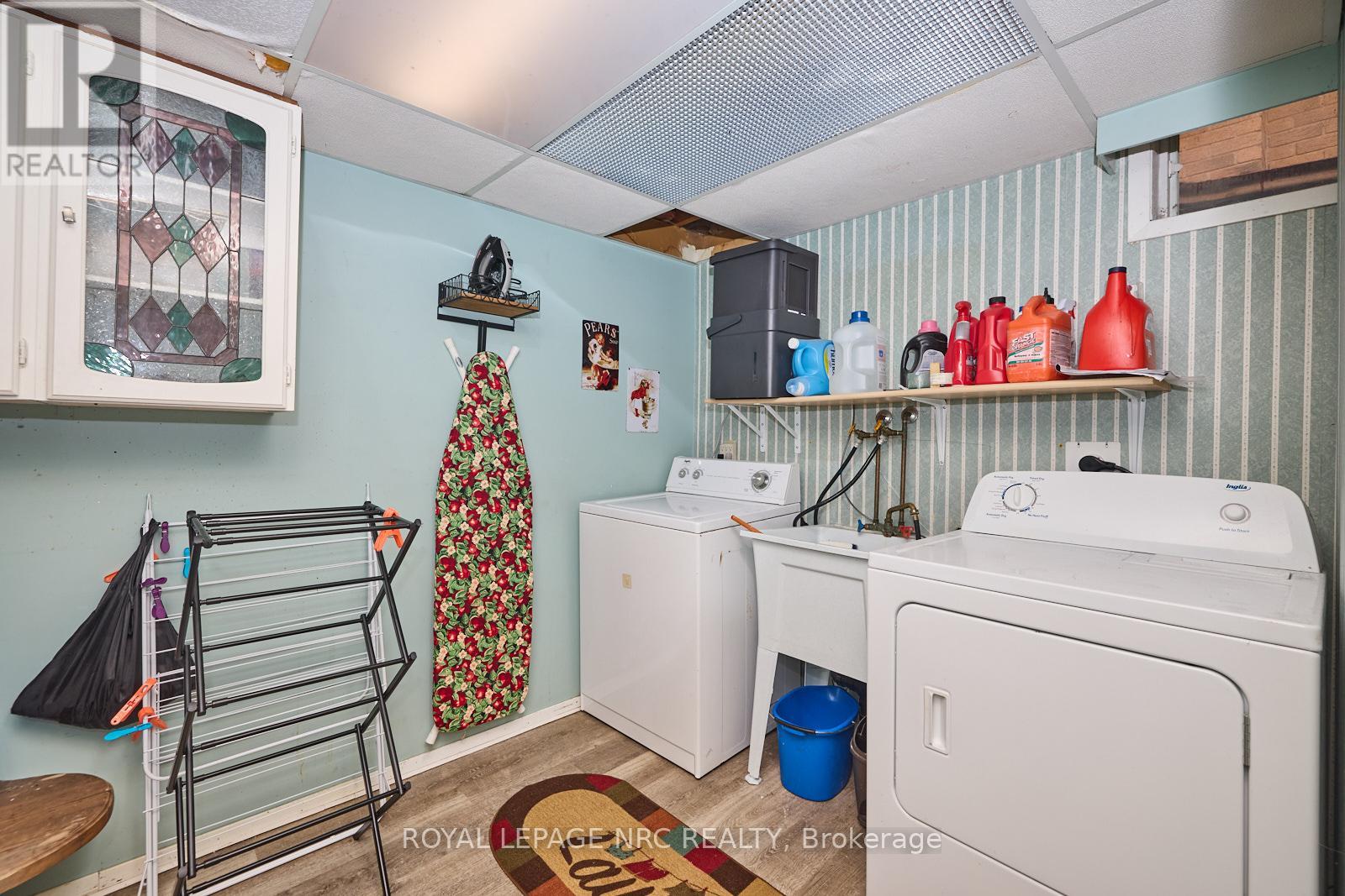 6484 Armstrong Drive, Niagara Falls, Ontario  L2H 2M1 - Photo 42 - X12122702