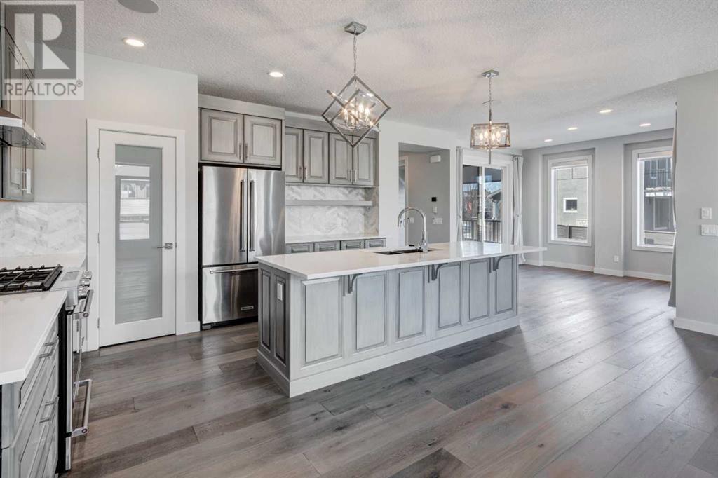 Property at 338 Shawnee Boulevard SW image 5