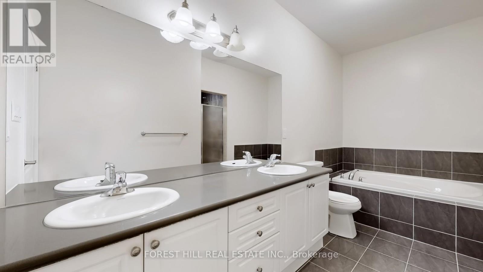 28 Luzon Avenue, Markham, Ontario  L6B 1N6 - Photo 22 - N12118603