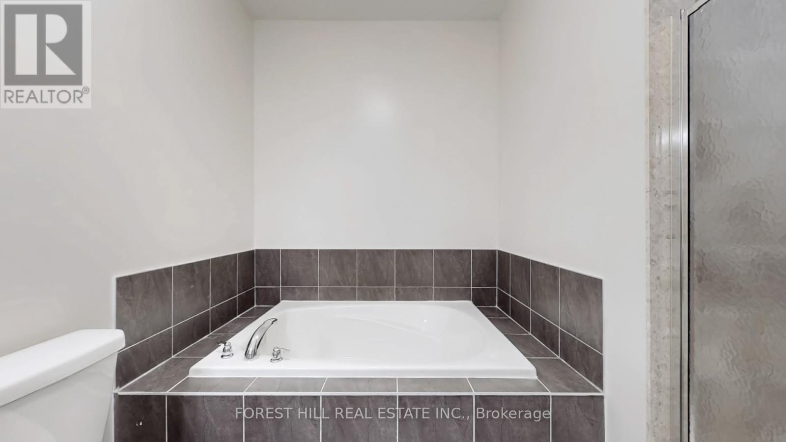 28 Luzon Avenue, Markham, Ontario  L6B 1N6 - Photo 23 - N12118603