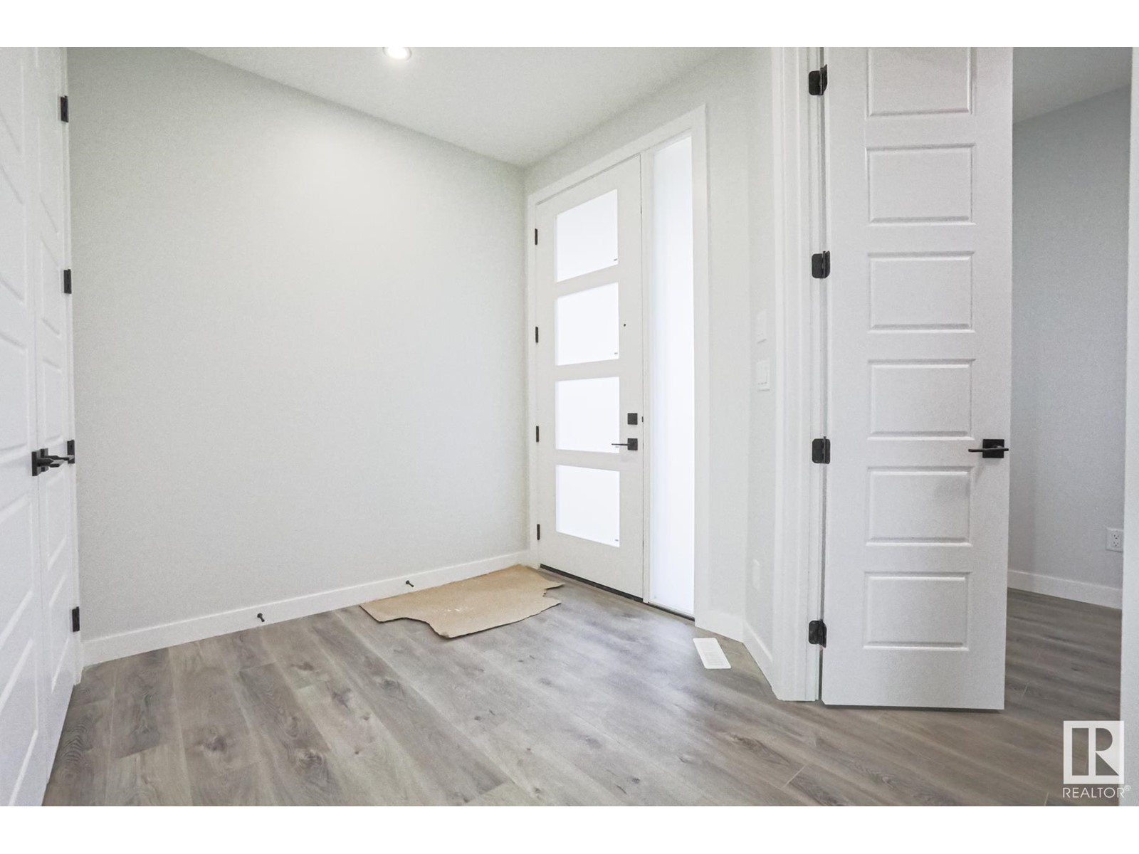 Property at #2731 63 AVE image 2