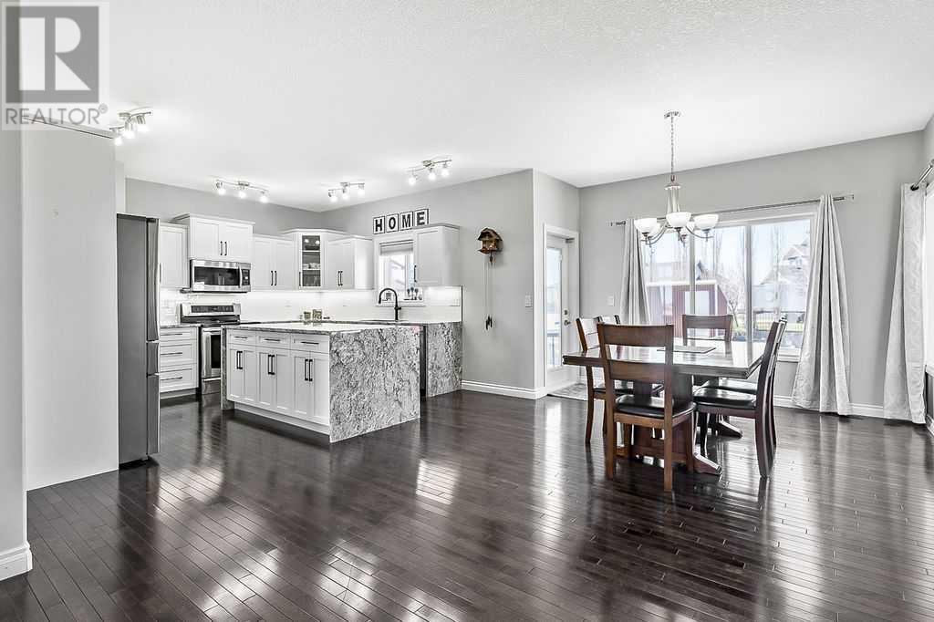 407 Railway Place Se, Langdon, Alberta  T0J 1X1 - Photo 9 - A2217322