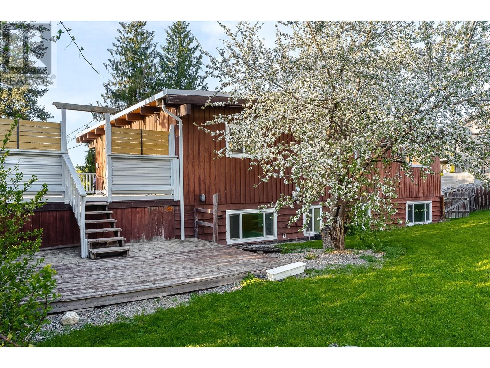 2190 Okanagan Avenue Se, Salmon Arm, British Columbia  V1E 1H4 - Photo 41 - 10345998