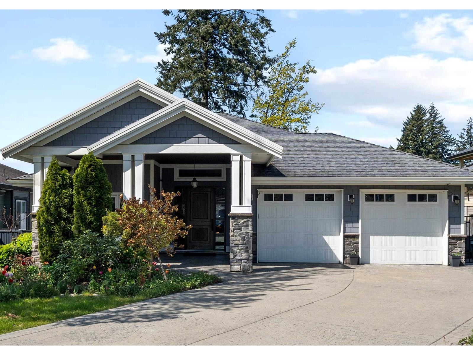 Property at 10905 78 AVENUE image 2