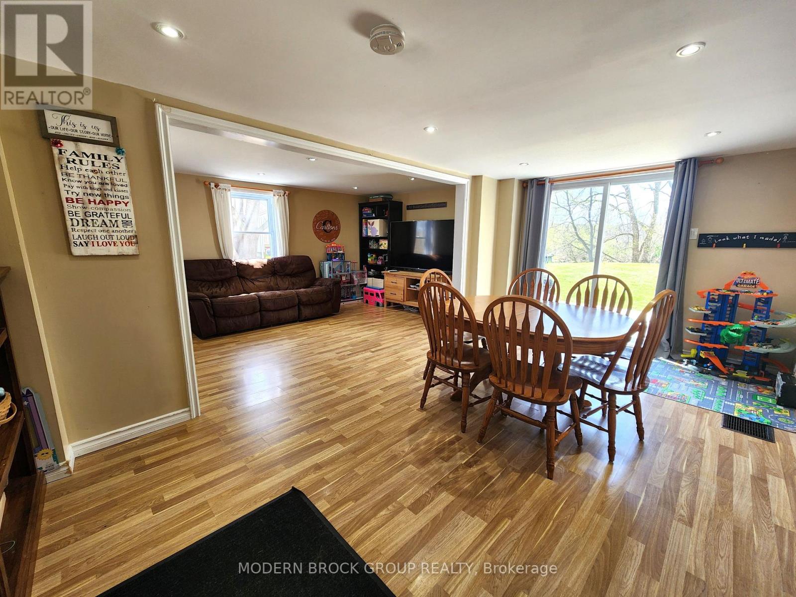 4 Main Street W, Elizabethtown-Kitley, Ontario  K0E 1M0 - Photo 10 - X12122704