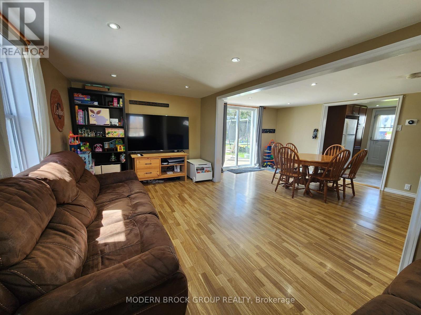 4 Main Street W, Elizabethtown-Kitley, Ontario  K0E 1M0 - Photo 13 - X12122704