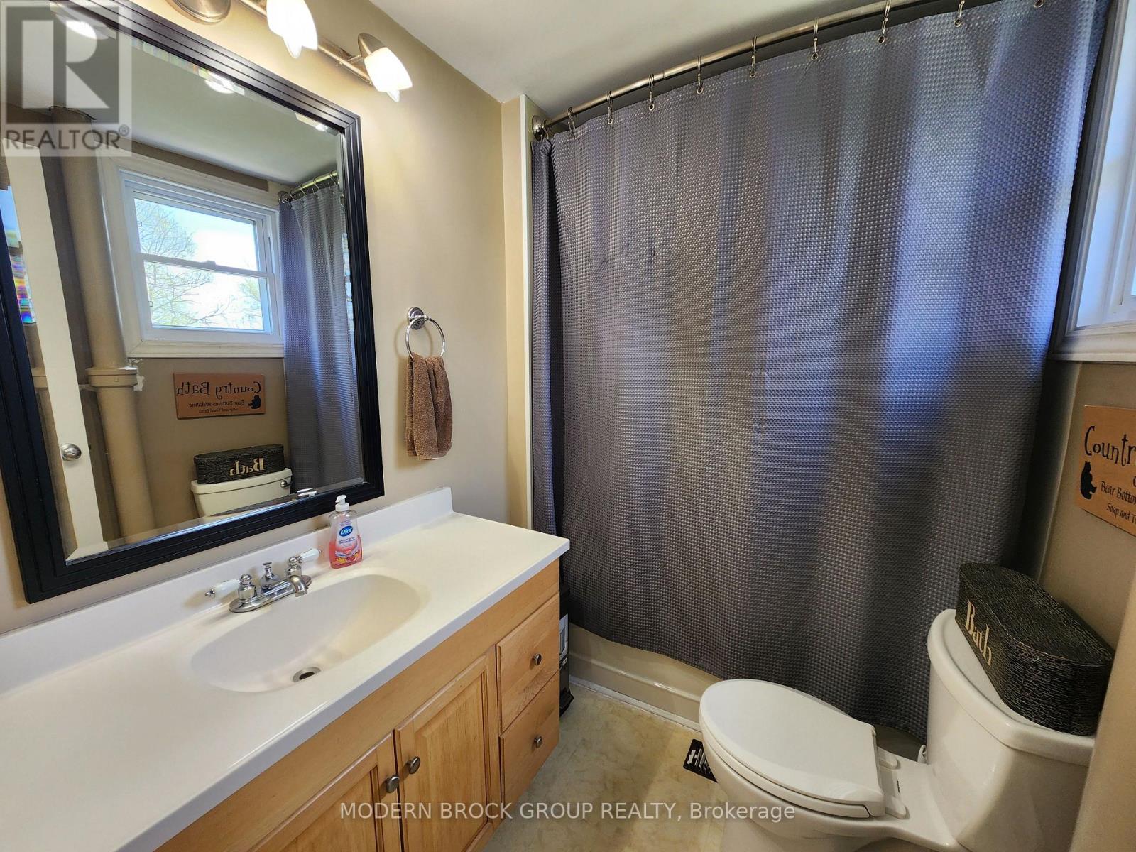 4 Main Street W, Elizabethtown-Kitley, Ontario  K0E 1M0 - Photo 26 - X12122704